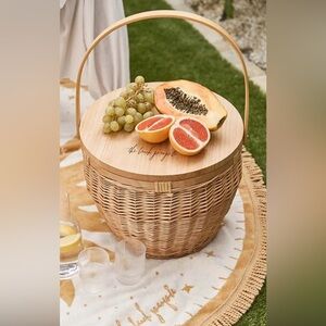 The beach people picnic basket